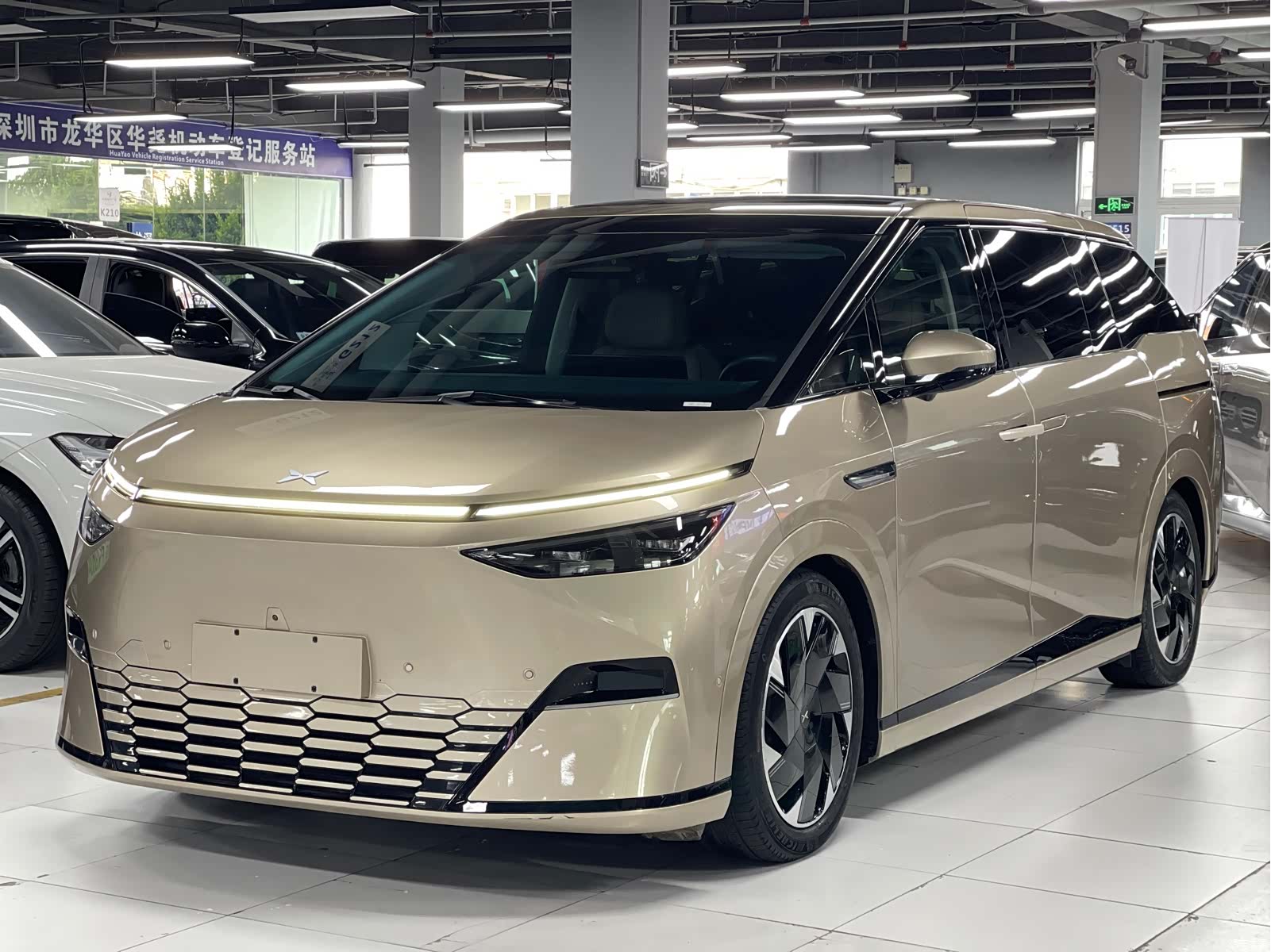 Xpeng X9, 2024 1