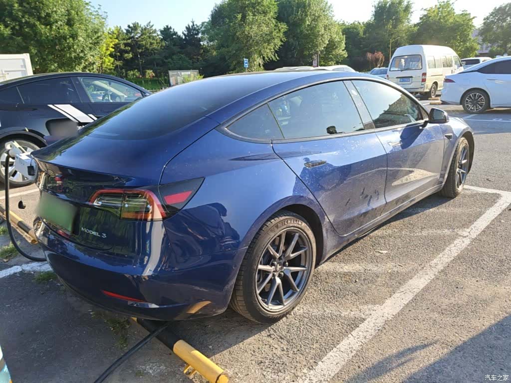 Tesla Model 3, 2021 7