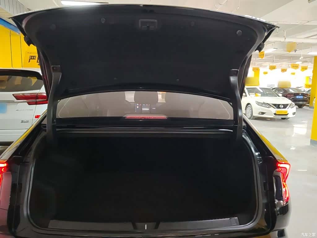 Wuling Starlight, 2024 19