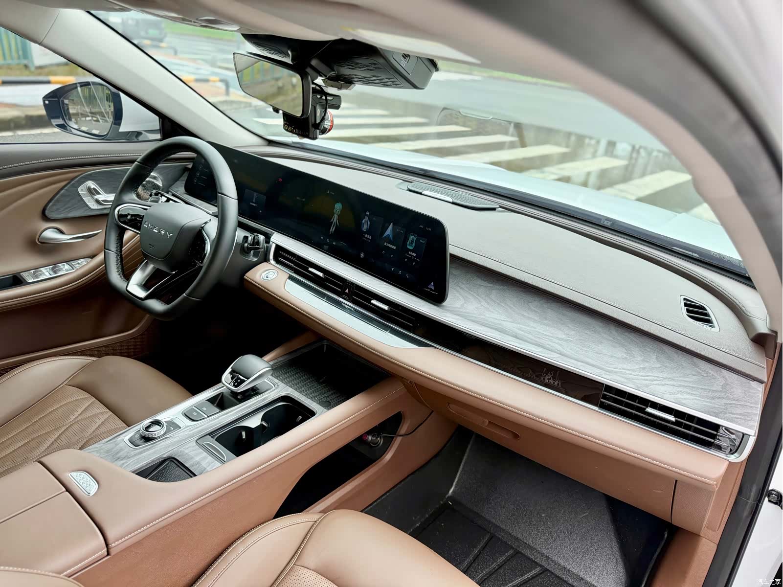 Chery Arrizo 8, 2025 21