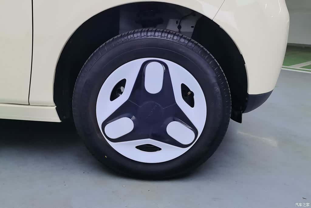 Geely Panda, 2025 6