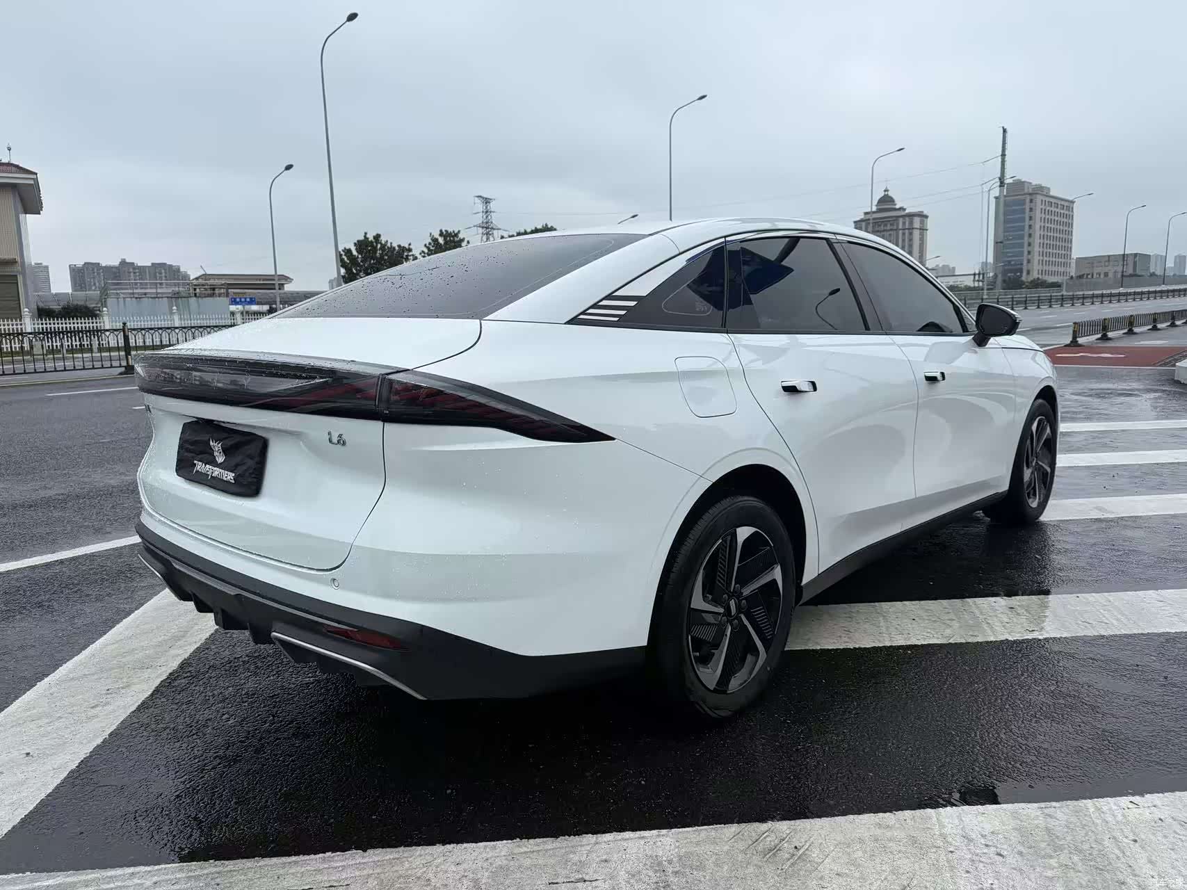 Geely Galaxy L6, 2025 4