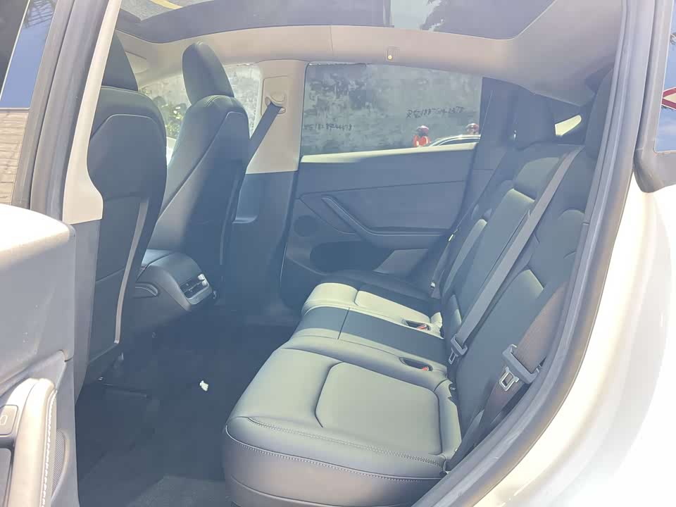 Tesla Model Y Tesla Model Y