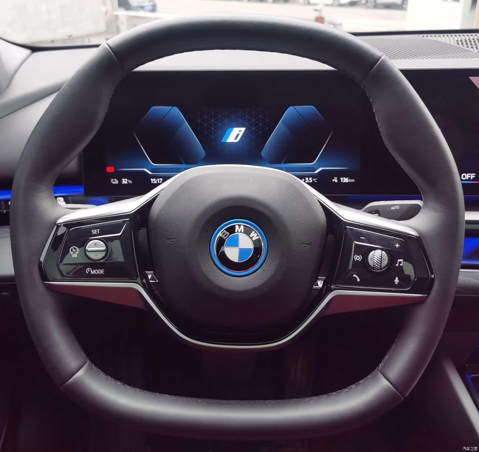 BMW i5, 2025 13
