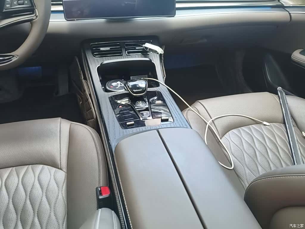 BYD Han, 2023 14