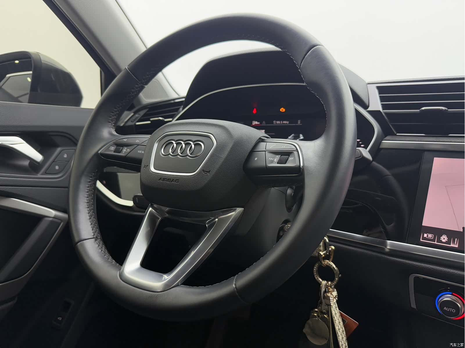 Audi Q3, 2023 12