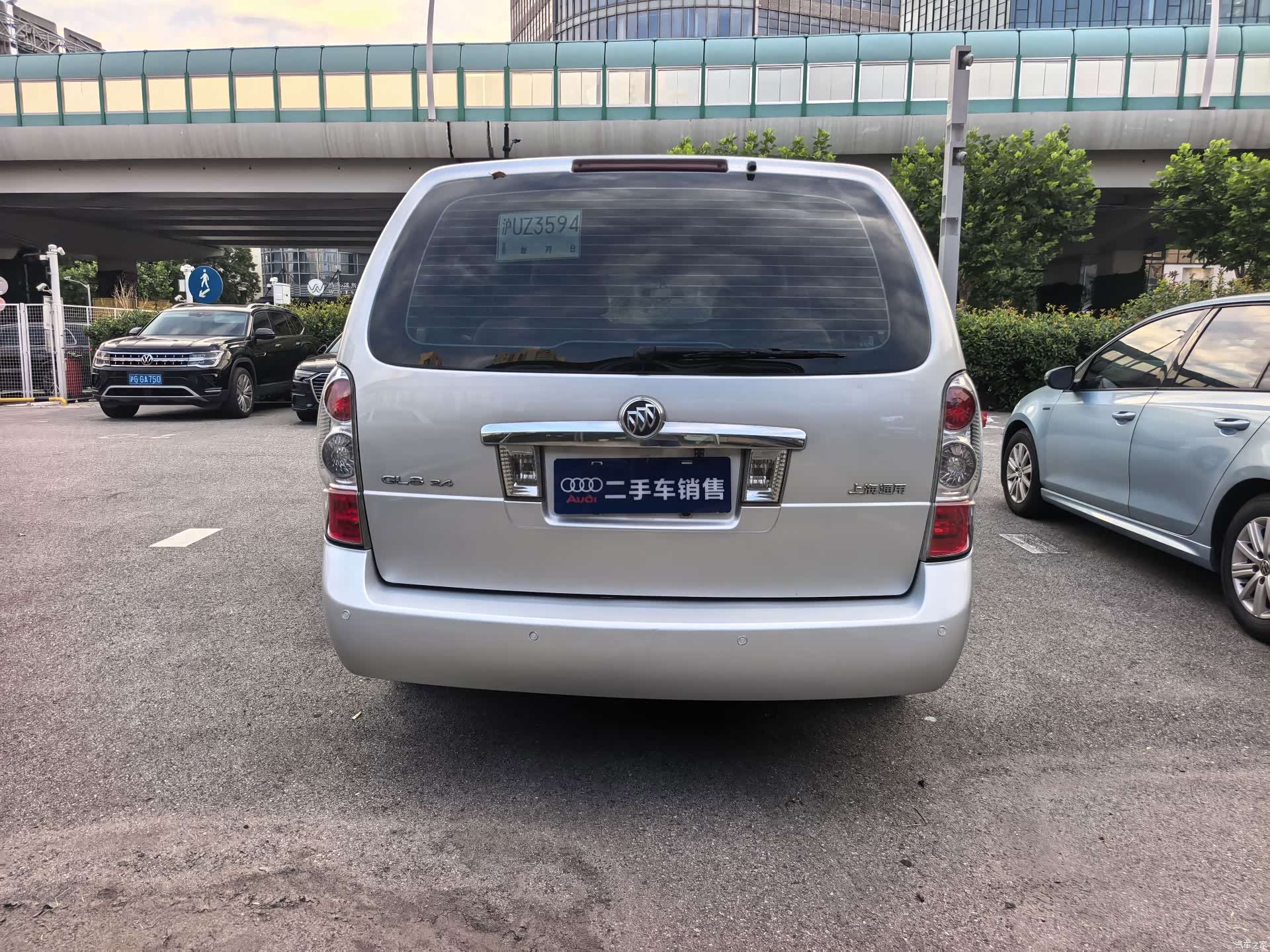 Buick GL8, 2013 4