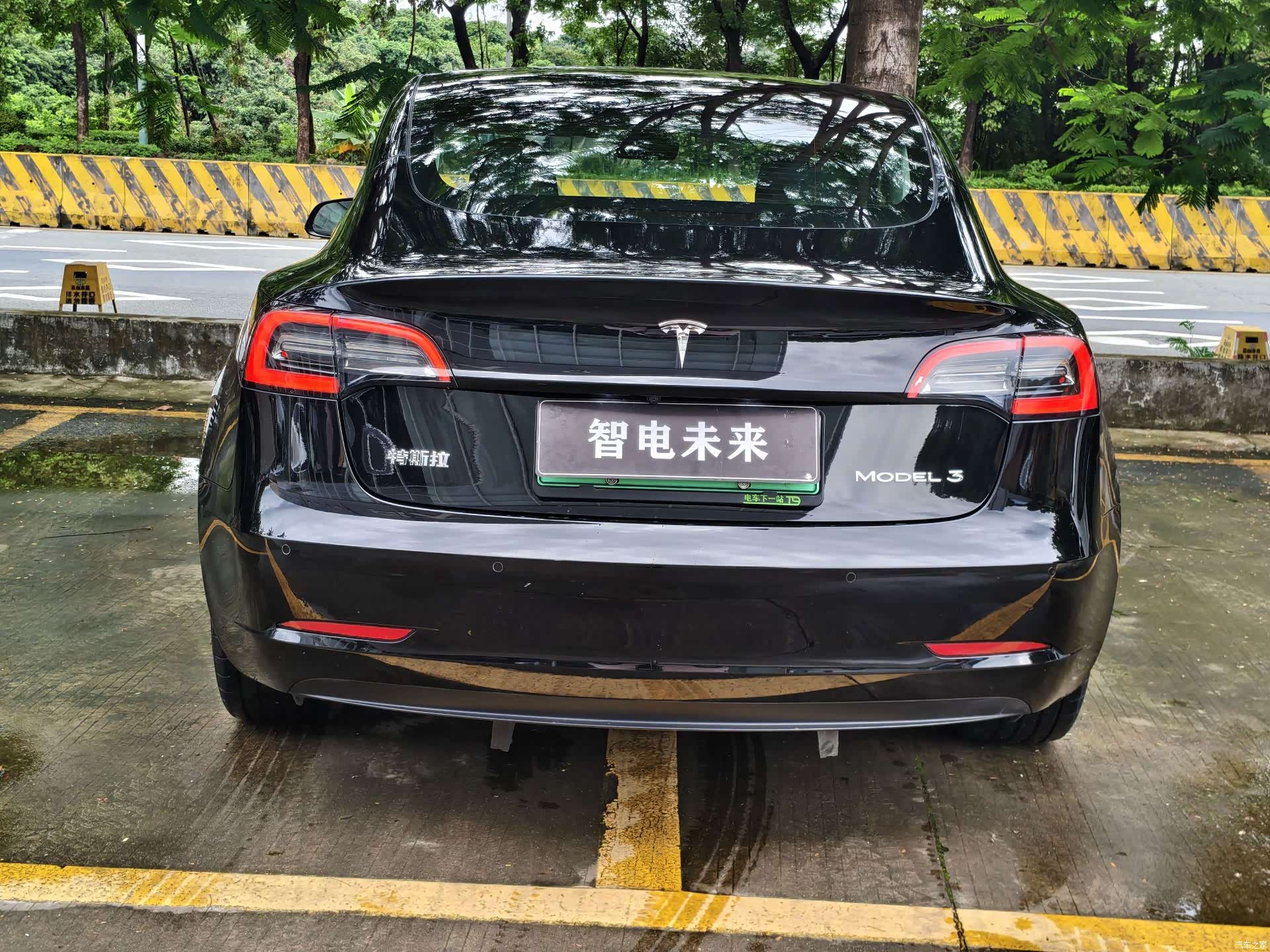 Tesla Model 3, 2022 все фото