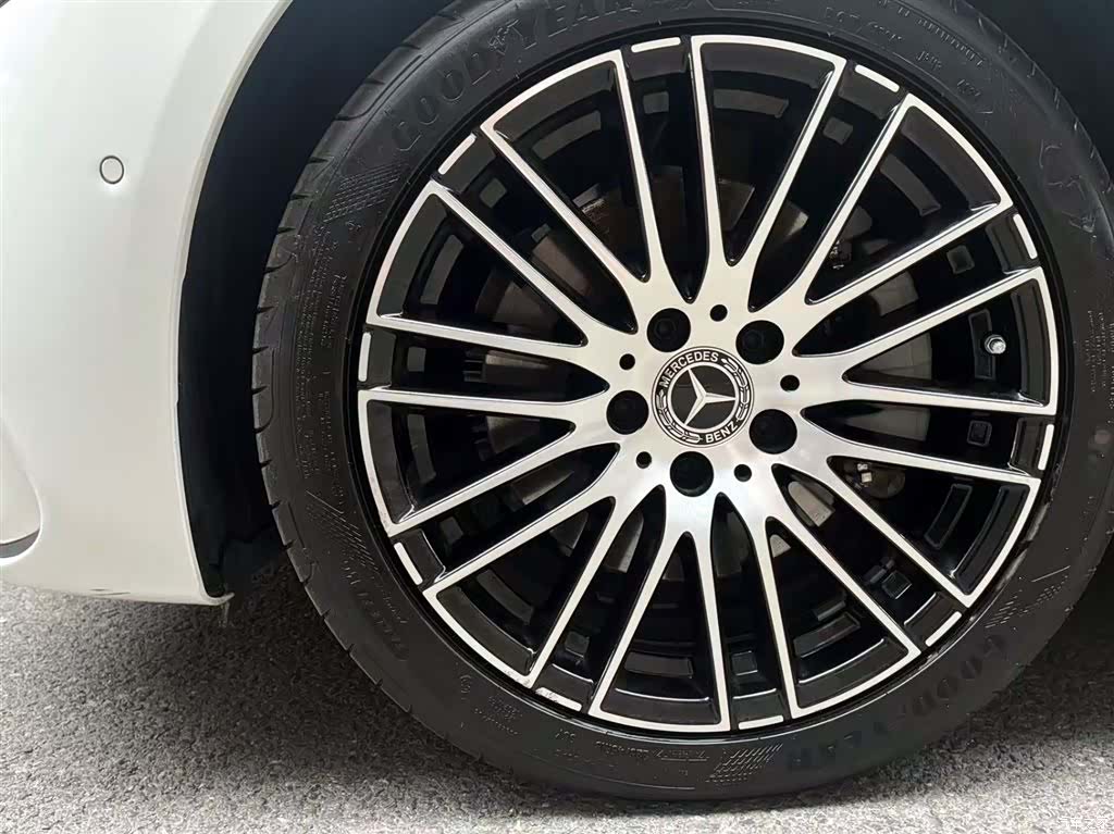 Mercedes-Benz C-Class, 2025 6