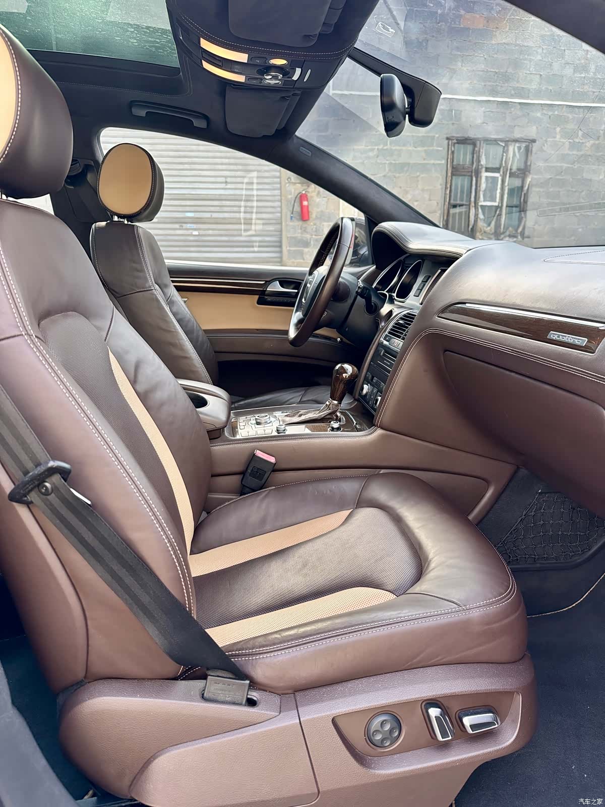 Audi Q7, 2011 10