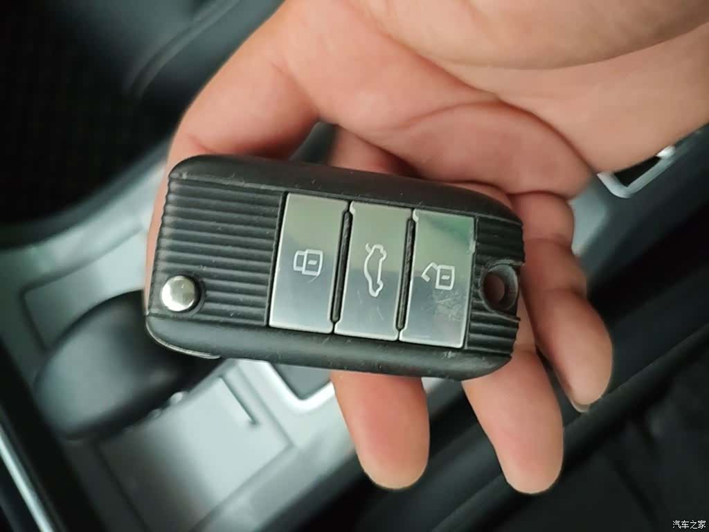 Roewe RX5, 2019 9