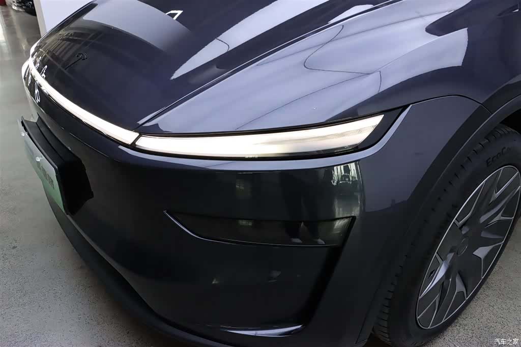 Tesla Model Y, 2026 29