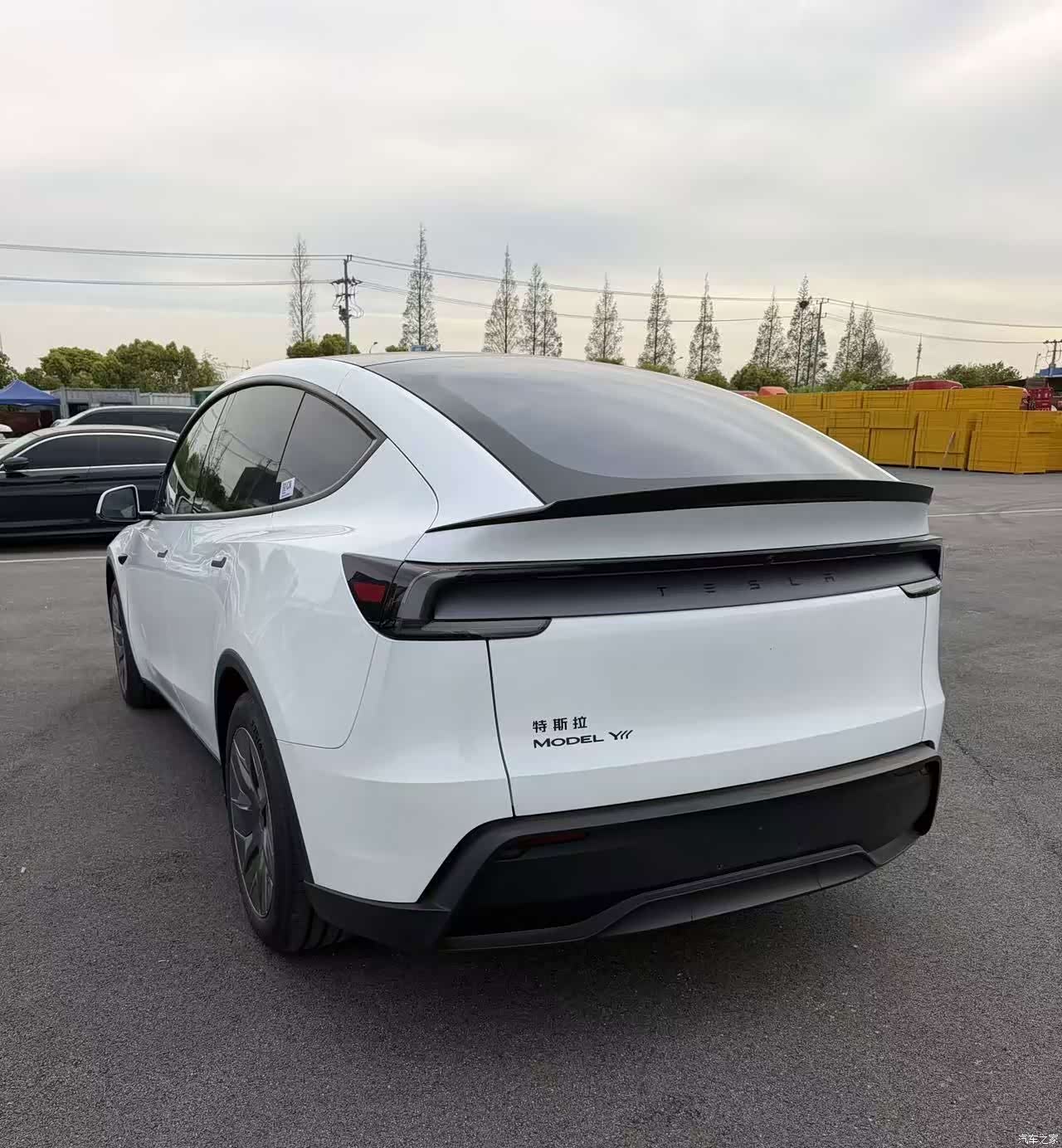 Tesla Model Y, 2026 20