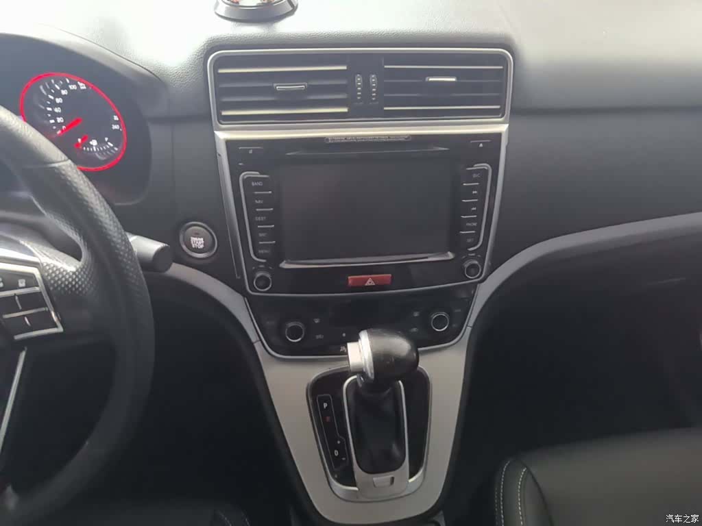 Haval M6, 2018 13
