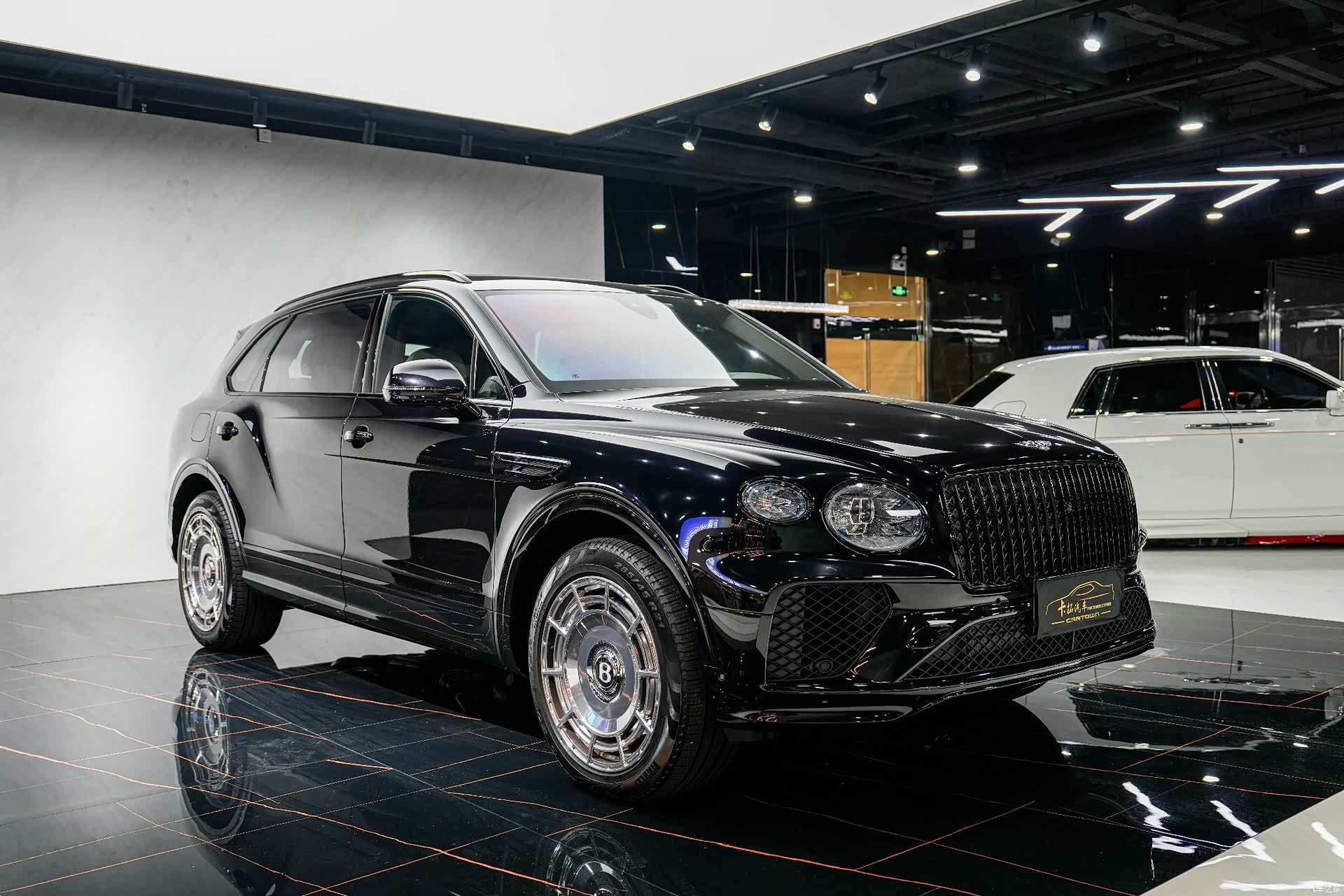Bentley Bentayga, 2023 3