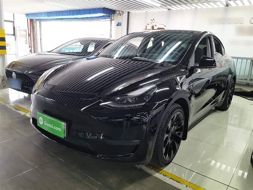 Tesla Model Y Tesla Model Y