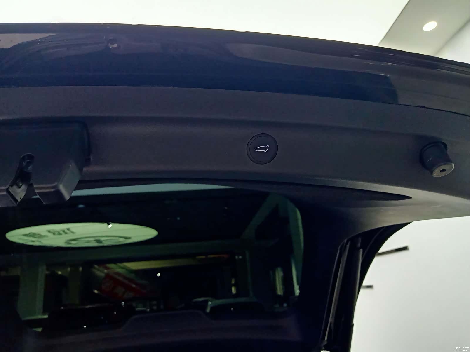 Tesla Model Y, 2023 21
