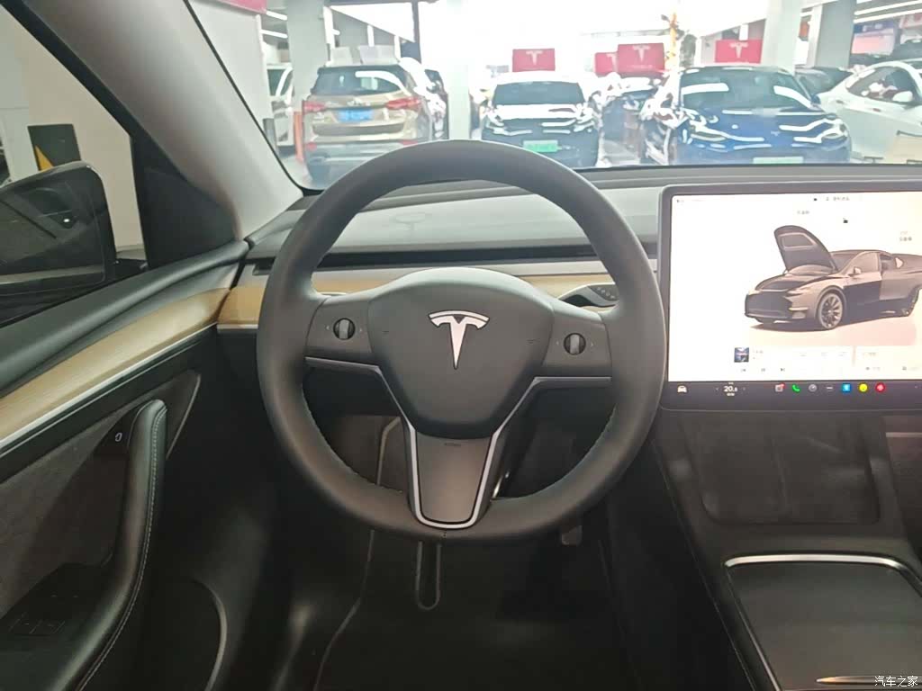 Tesla Model Y, 2022 11