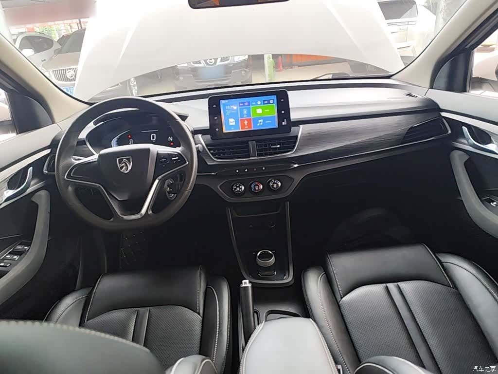 Wuling 360, 2018 10