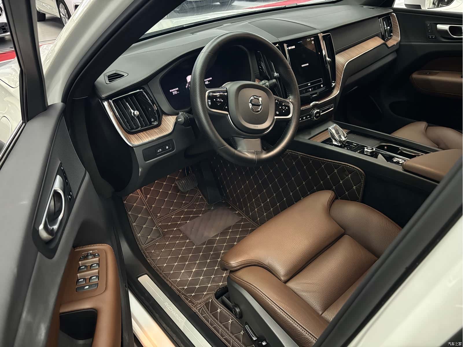 Volvo XC60, 2024 6