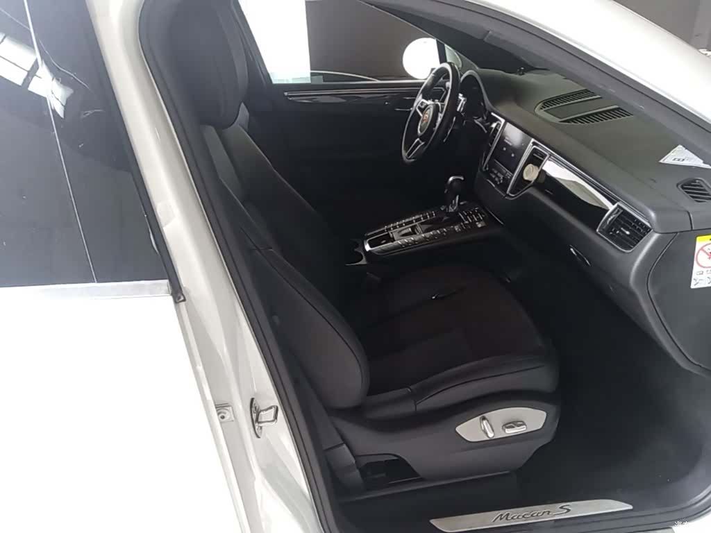 Porsche Macan, 2017 25