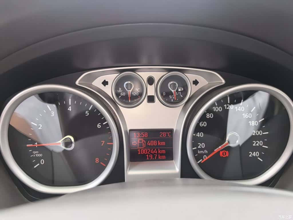 Ford Focus, 2014 12