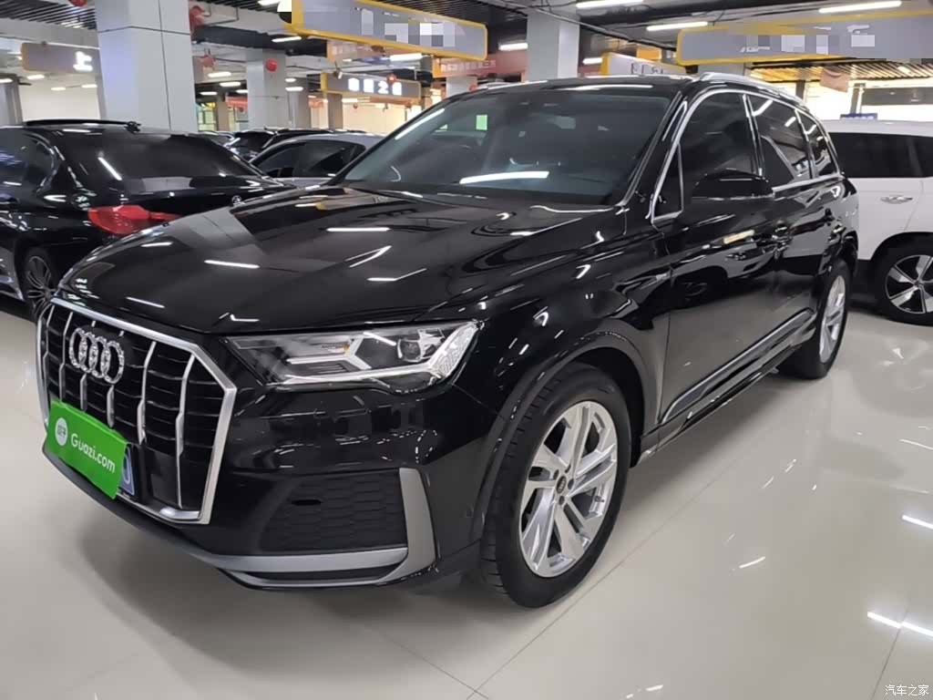 Audi Q7, 2023 1