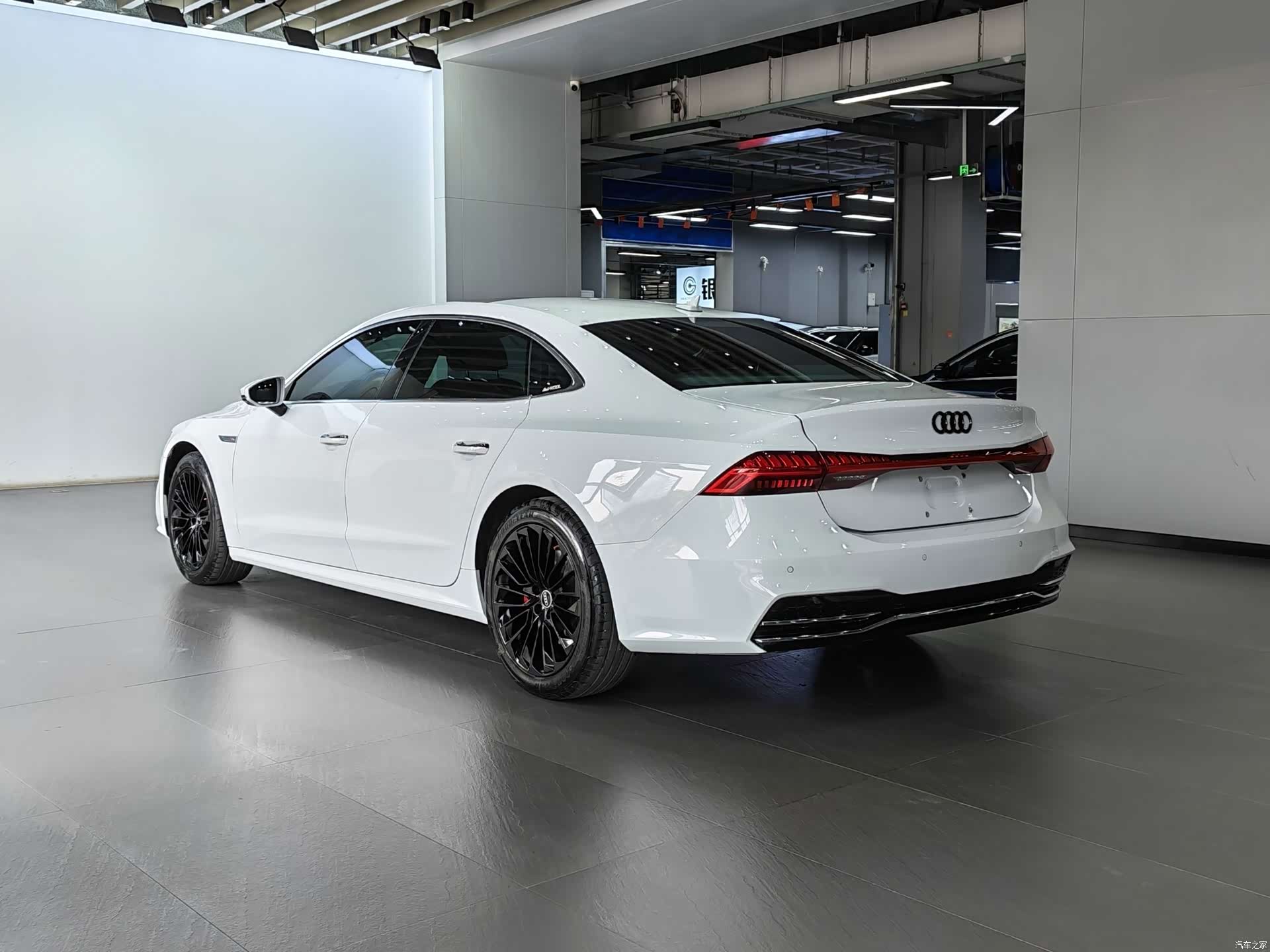Audi A7L, 2022 21