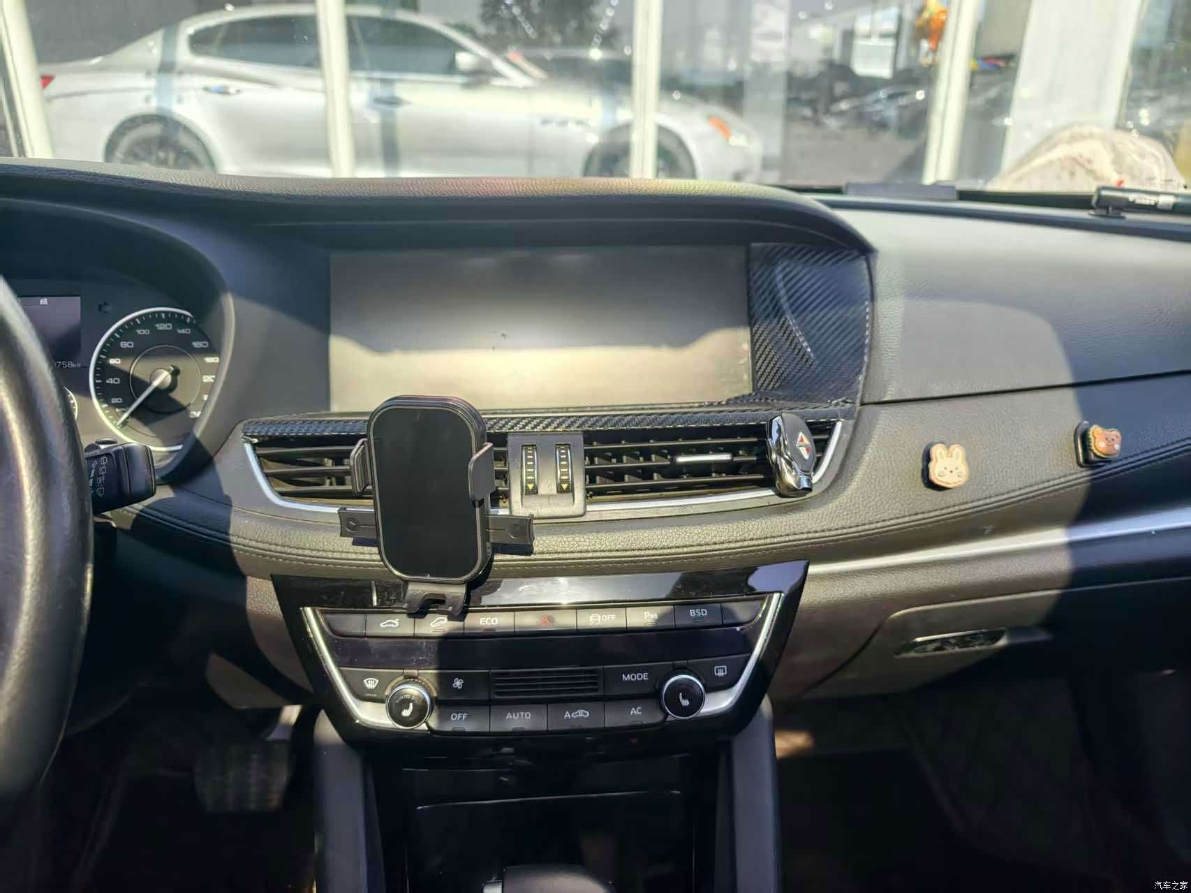 Borgward BX7, 2016 8
