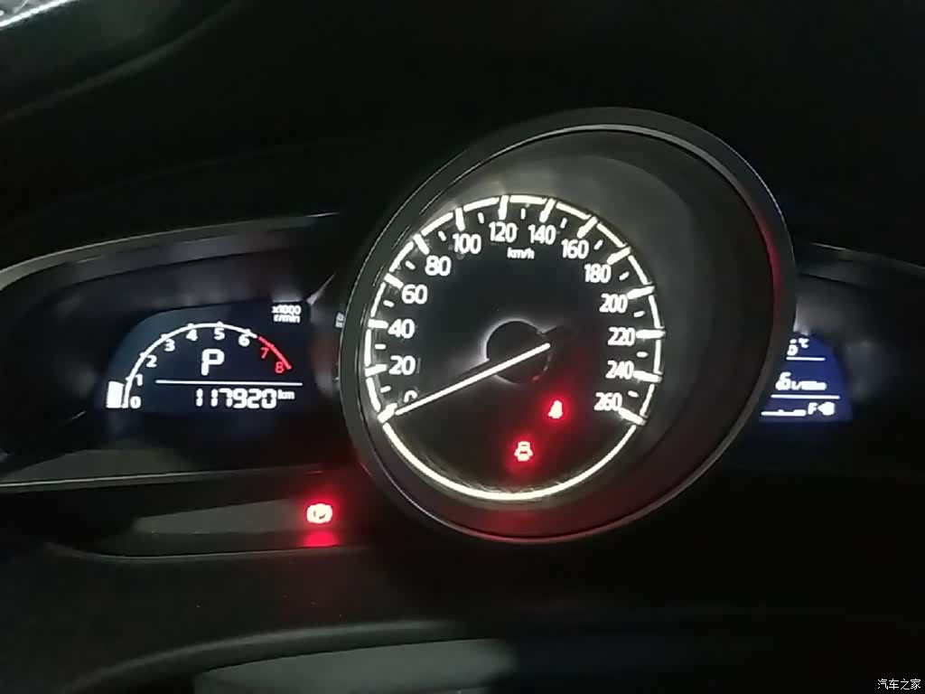 Mazda Mazda3, 2017 12