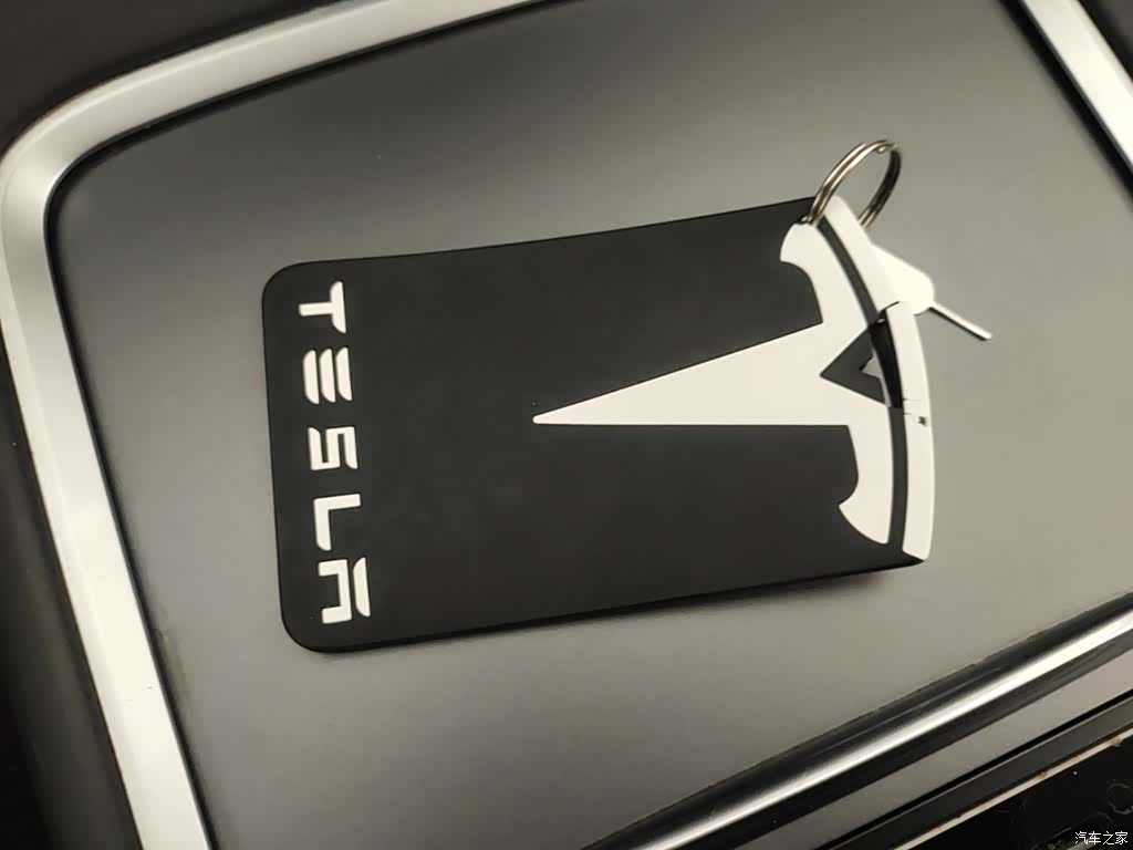 Tesla Model Y, 2023 9
