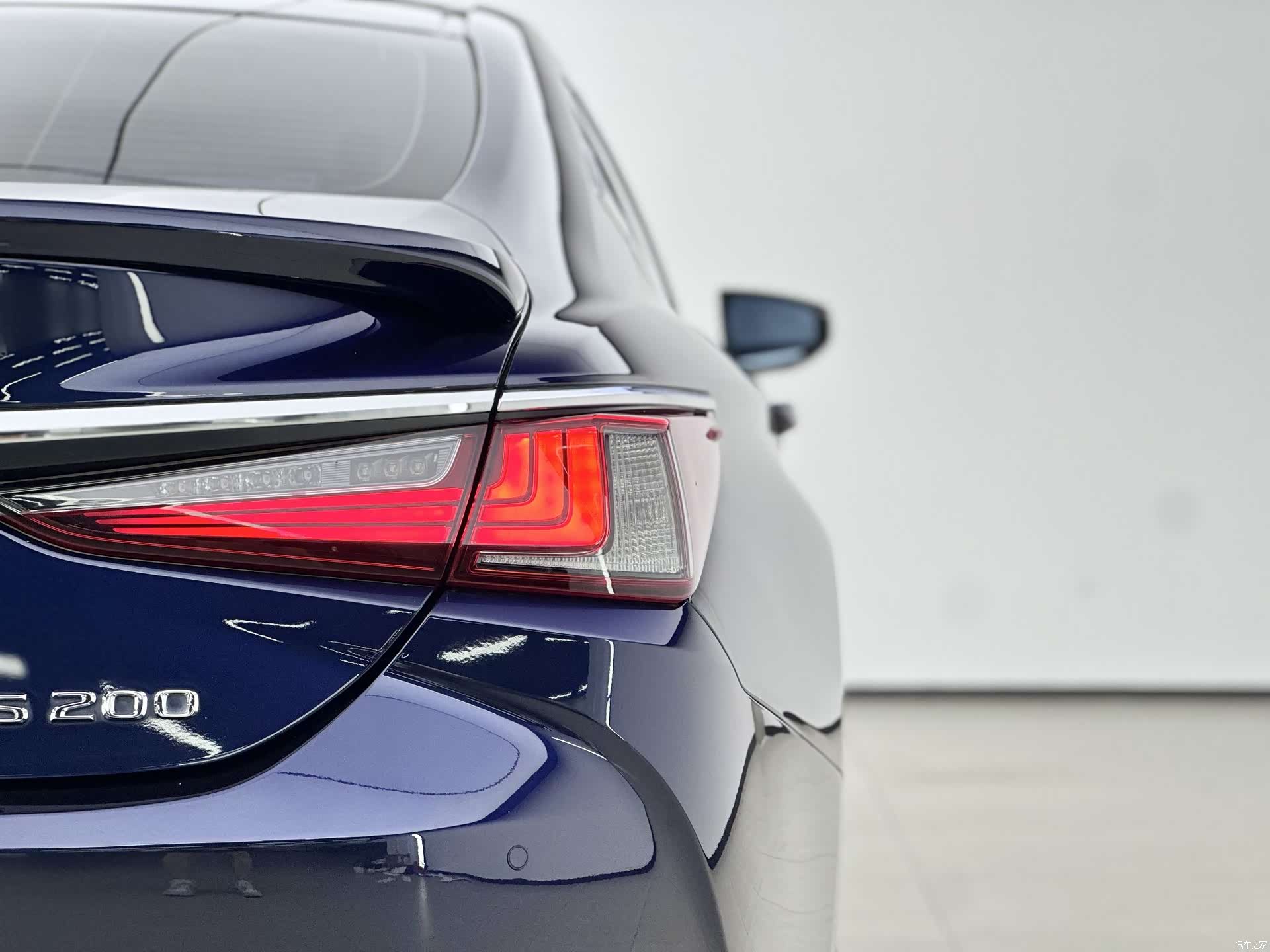 Lexus ES, 2020 16