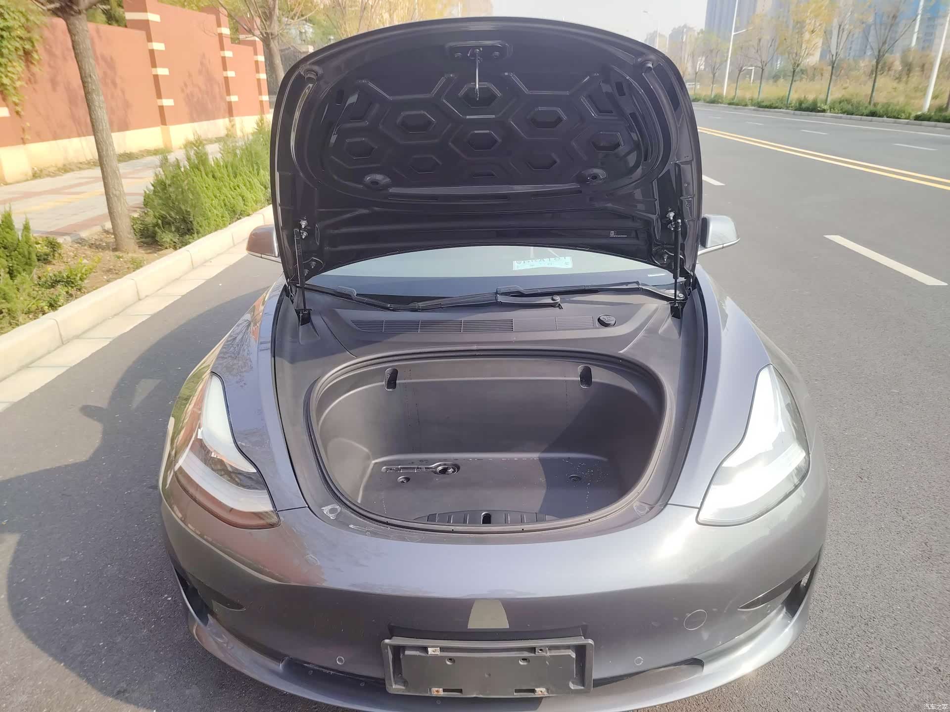 Tesla Model 3, 2020 19