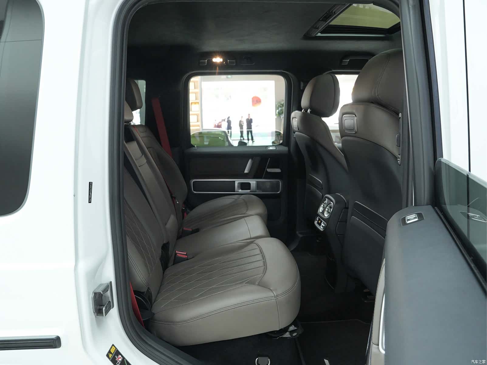 Mercedes-Benz G-Class, 2023 13