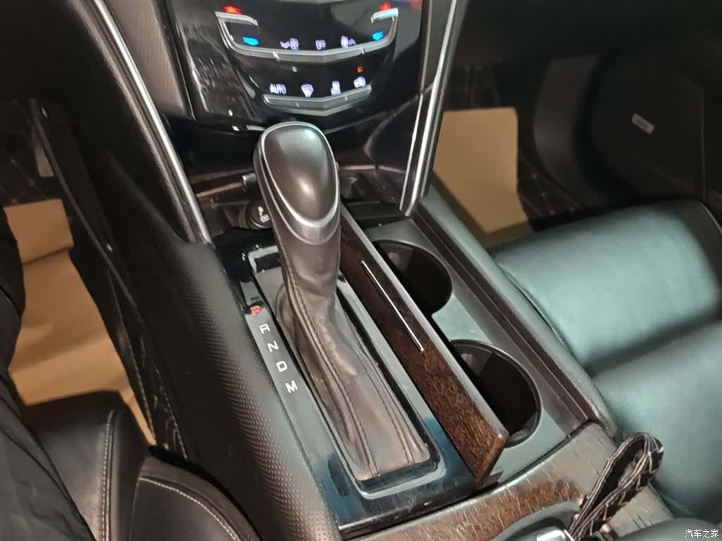 Cadillac XTS, 2019 14