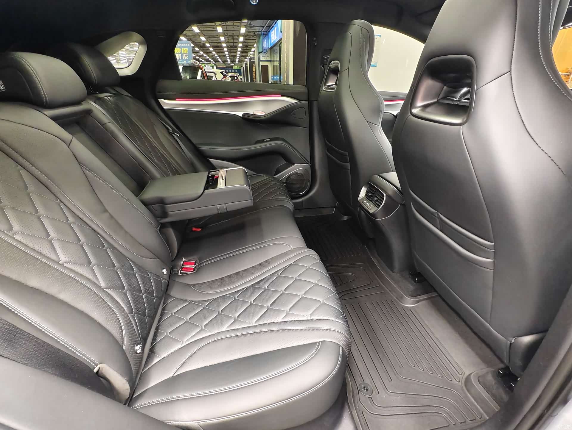 BYD HiAce, 2024 19