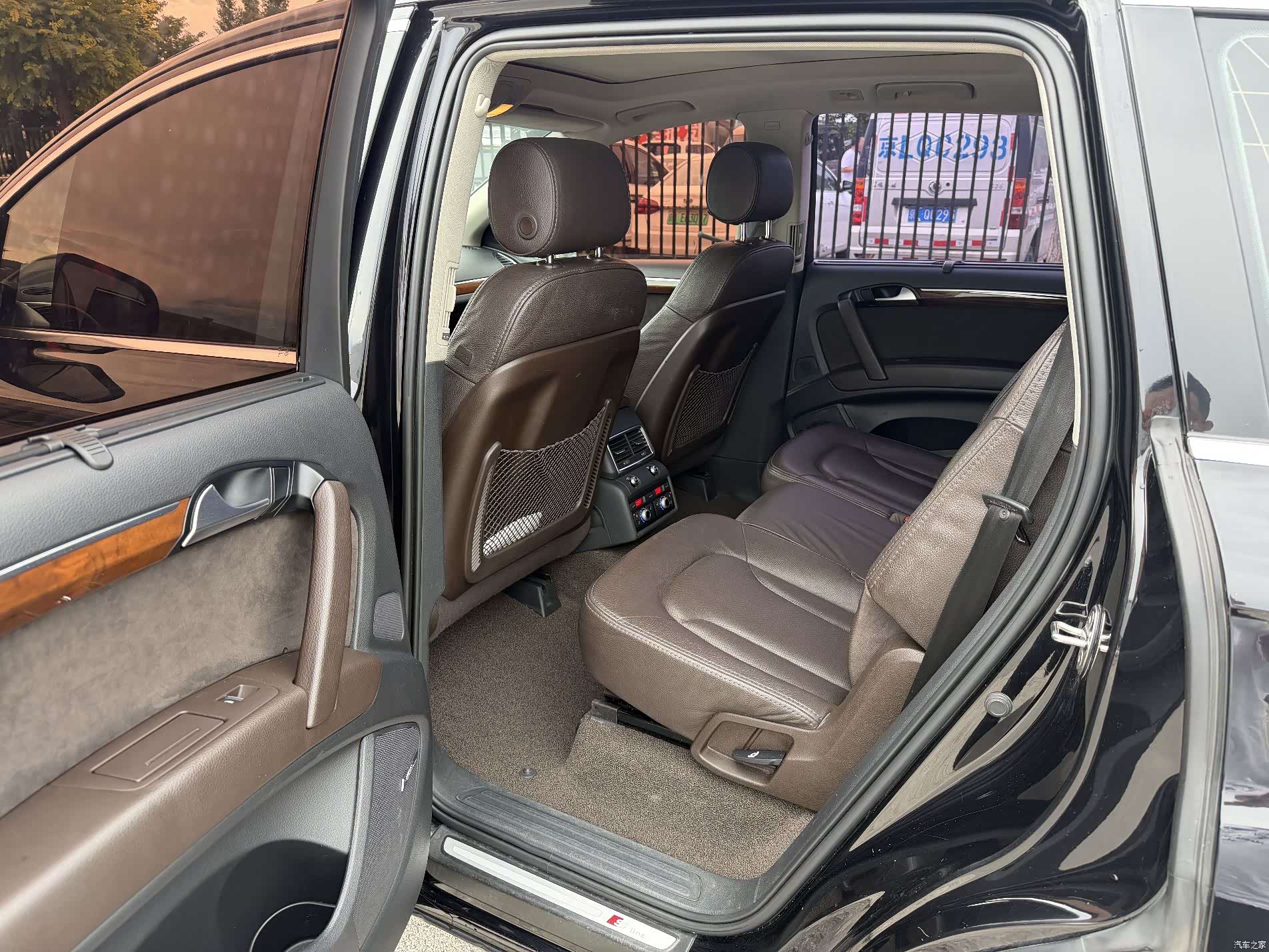 Audi Q7, 2015 11