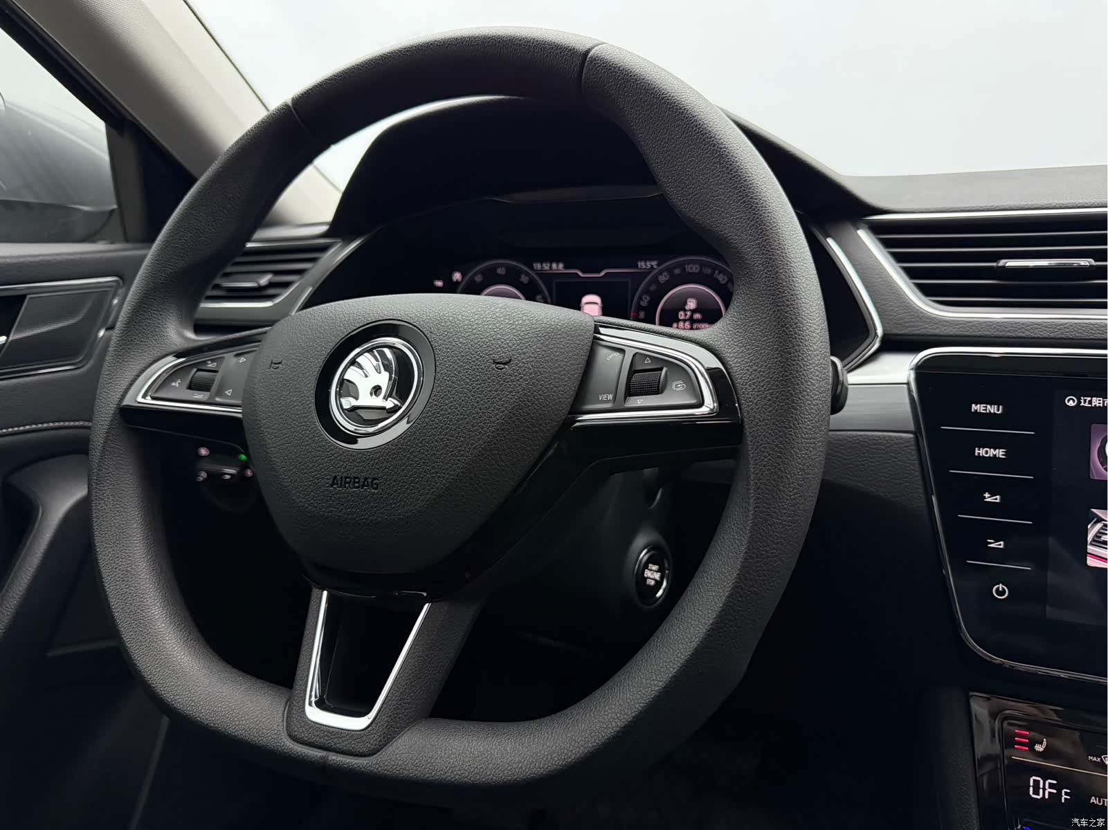 Skoda Superb, 2023 11