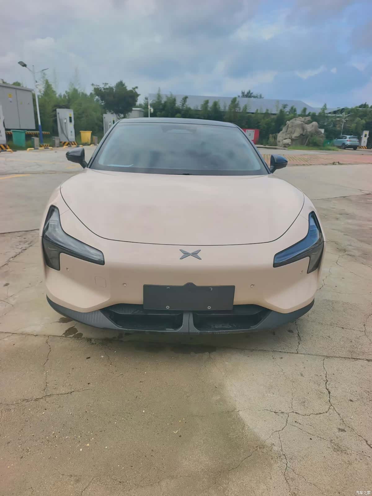 Xpeng Mona M03, 2025 1