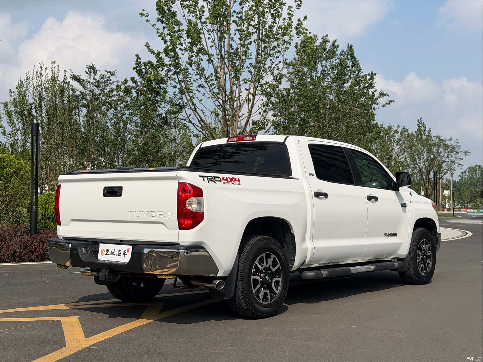 Toyota Tundra, 2017 все фото