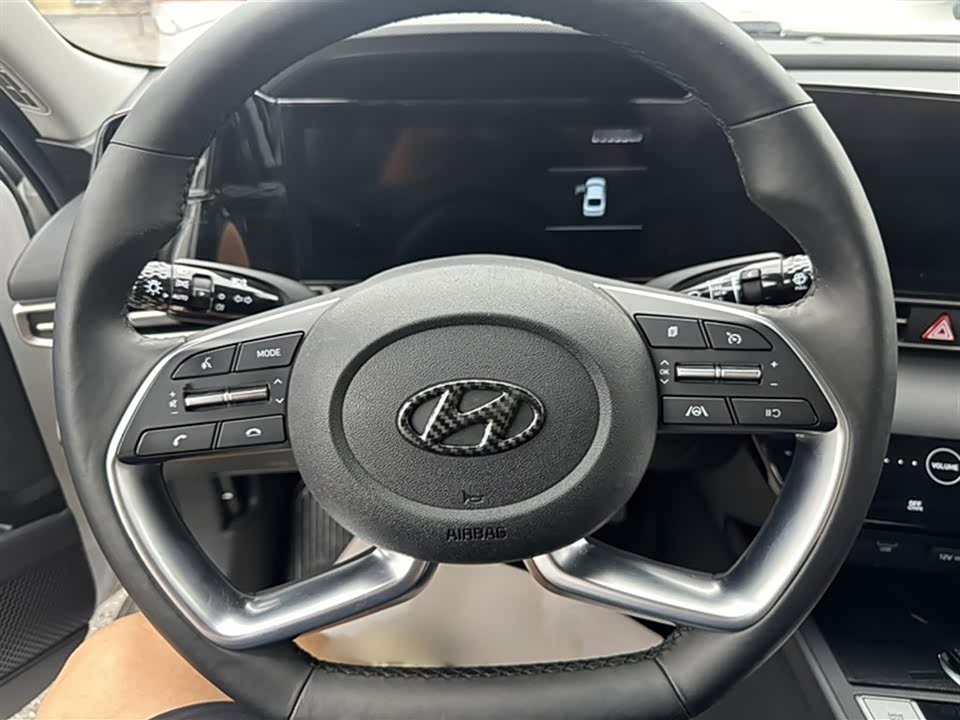Hyundai Elantra Hyundai Elantra