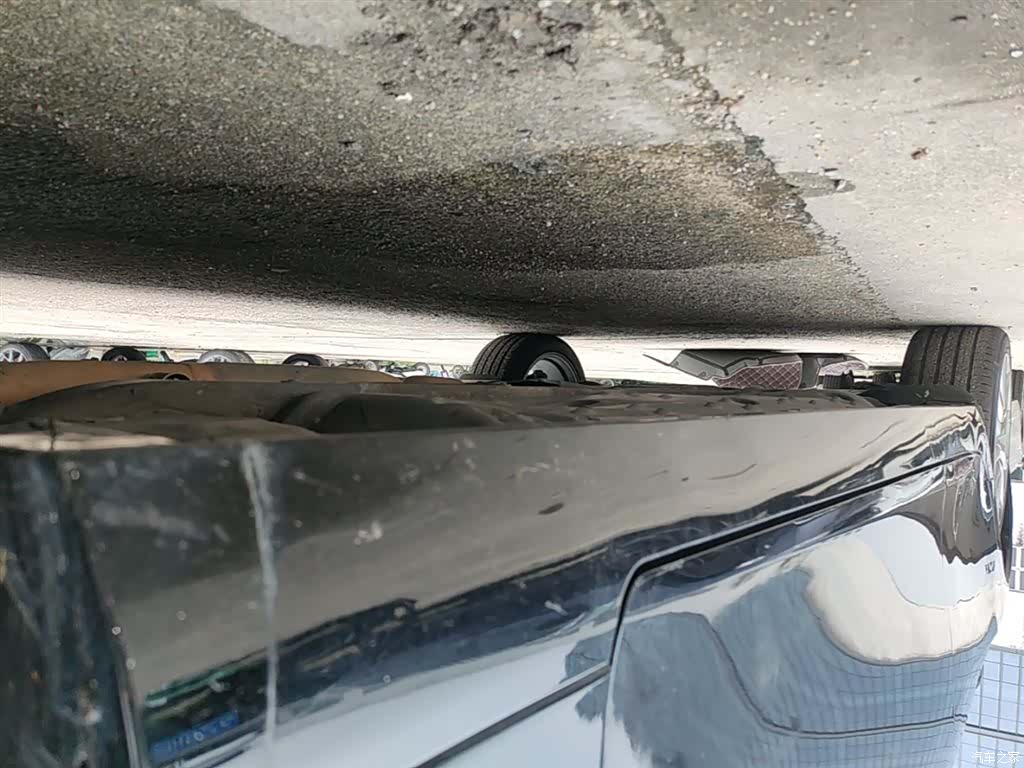 Toyota 2.5V, 2017 21