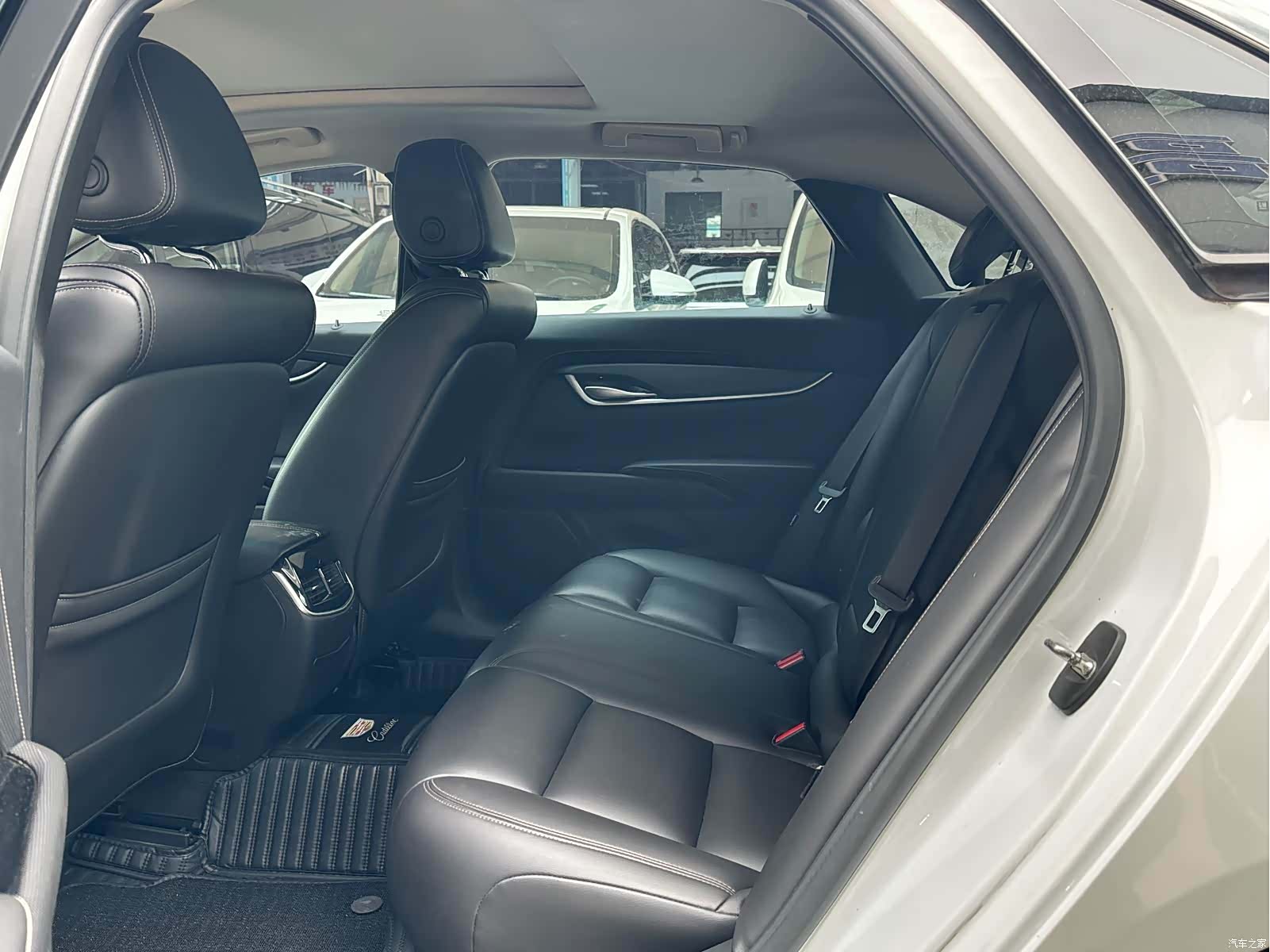 Cadillac XTS, 2018 8