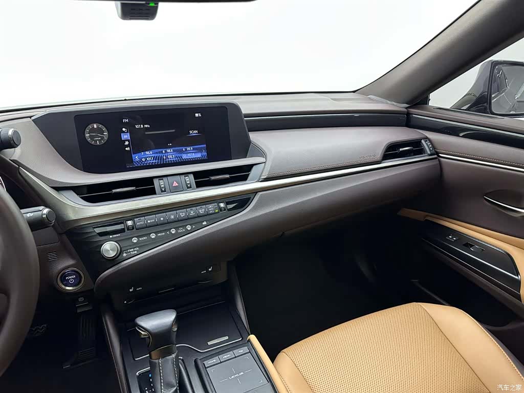 Lexus ES, 2021 15