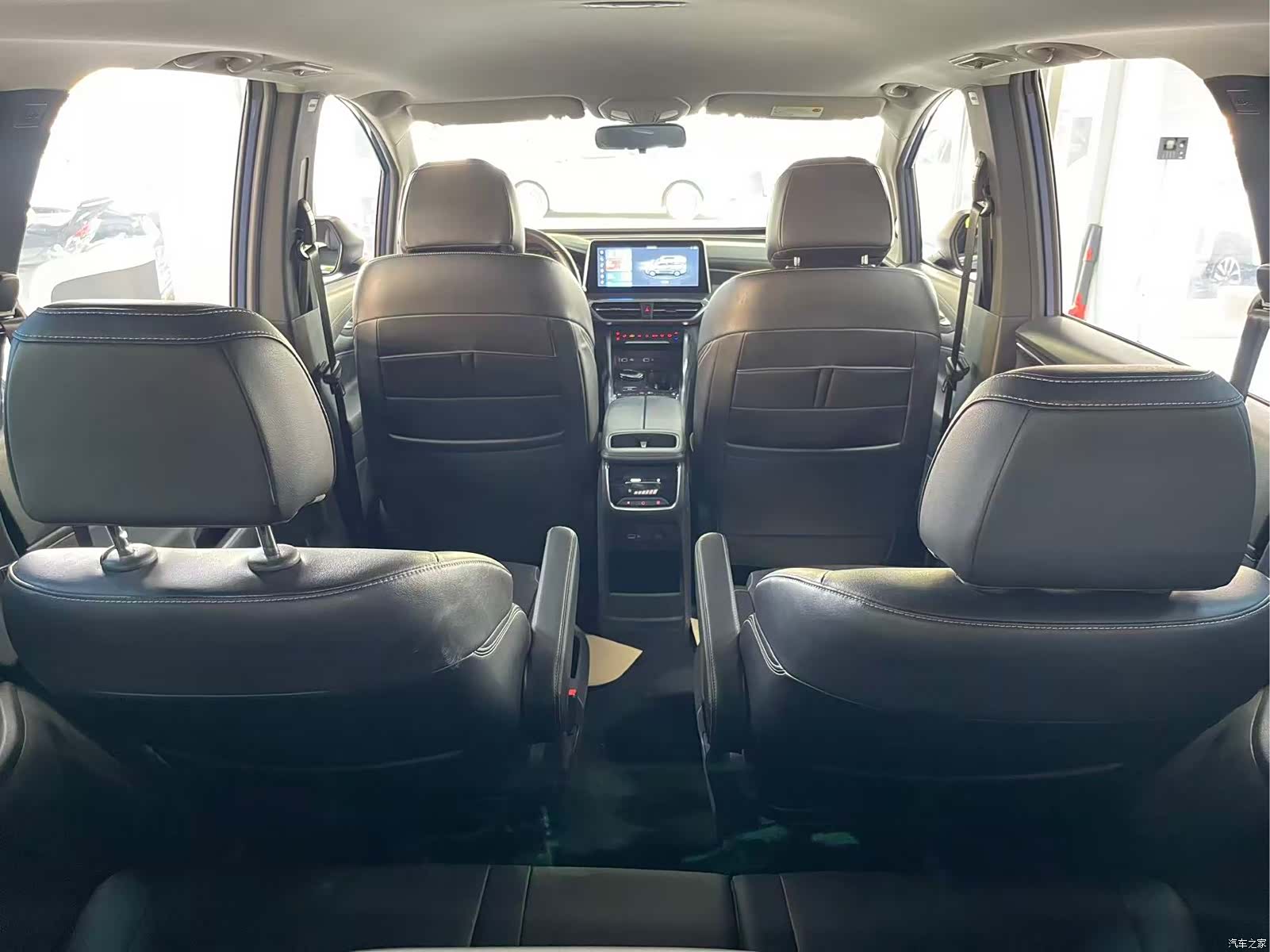 Maxus G50, 2022 9