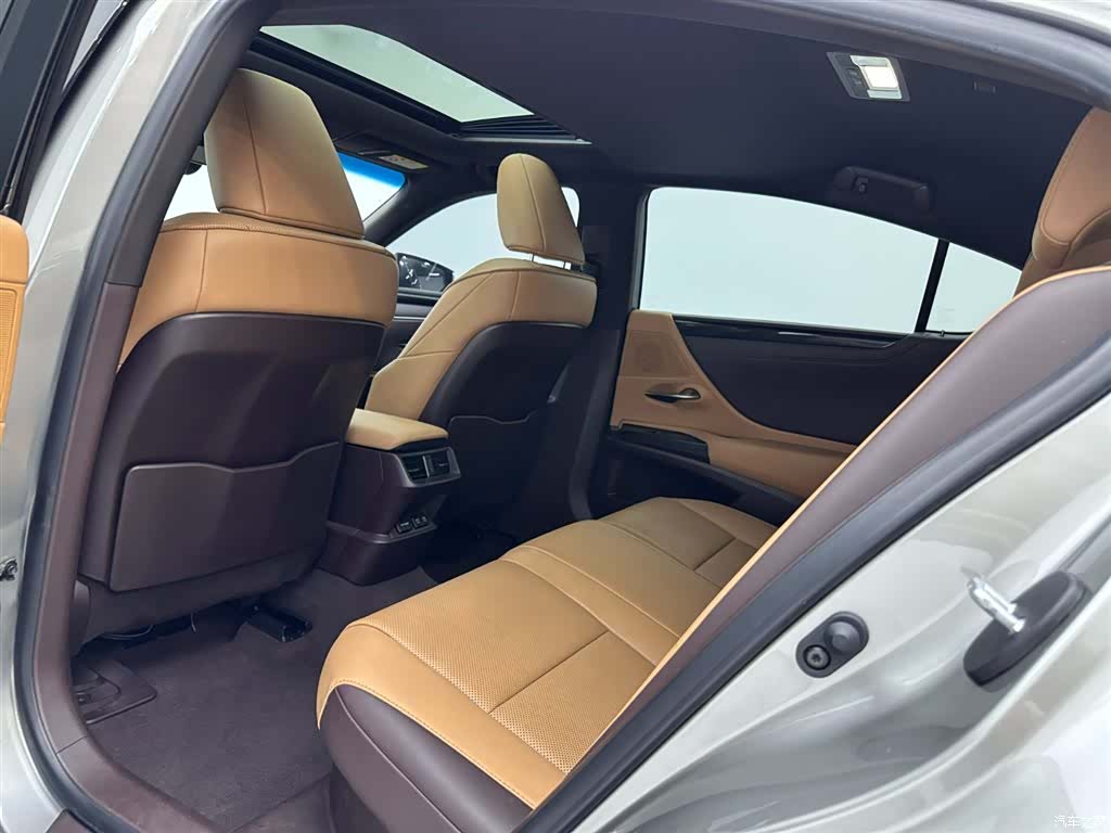 Lexus ES, 2021 22