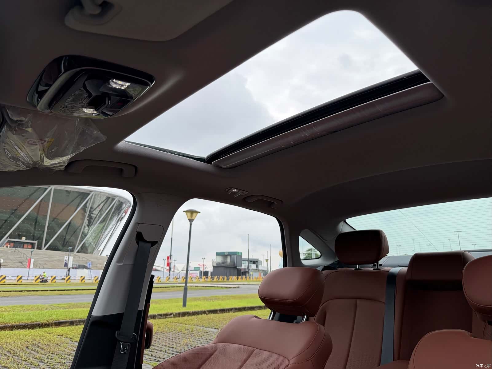 Geely Emgrand, 2025 24