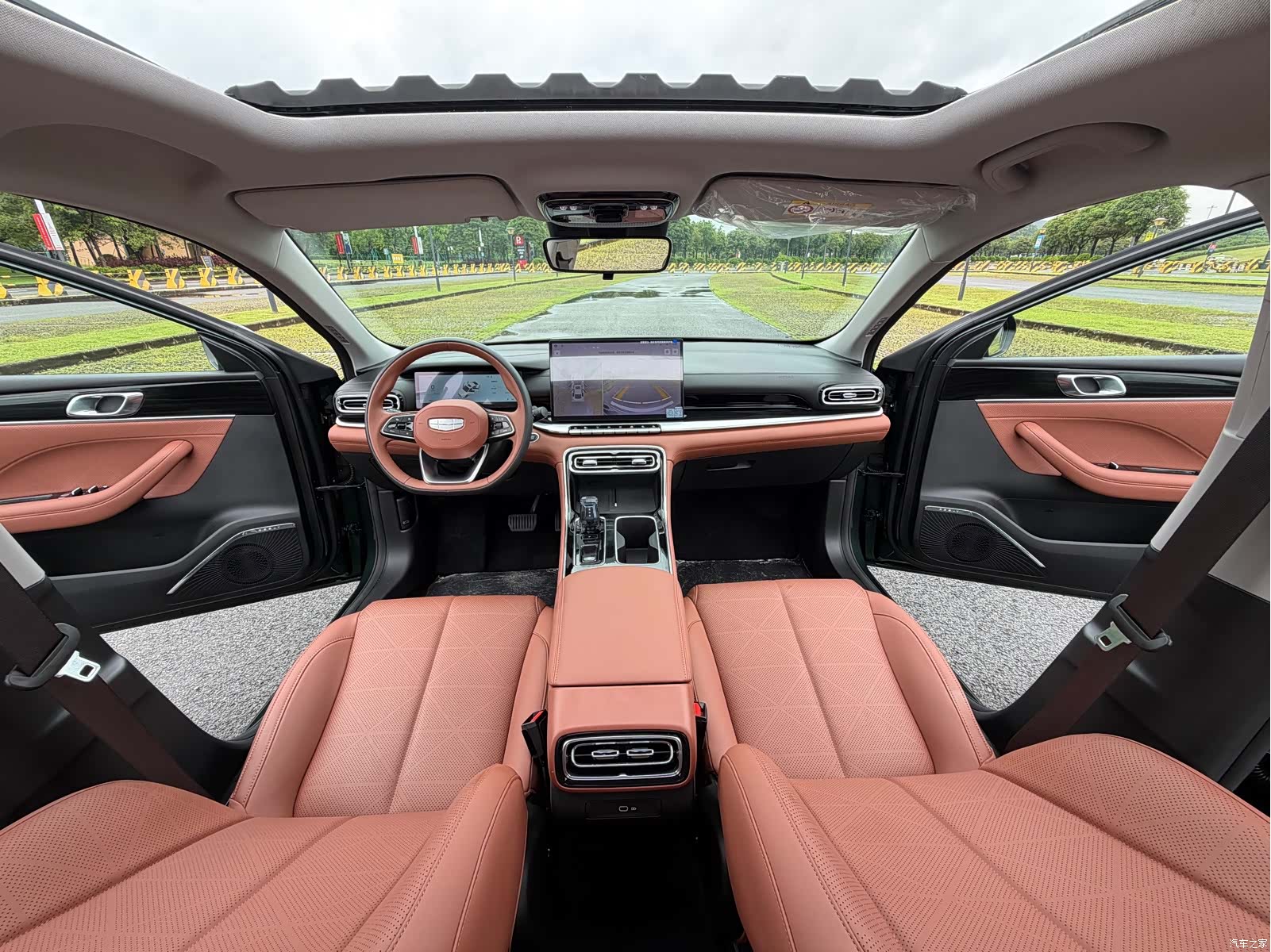 Geely Emgrand, 2025 25