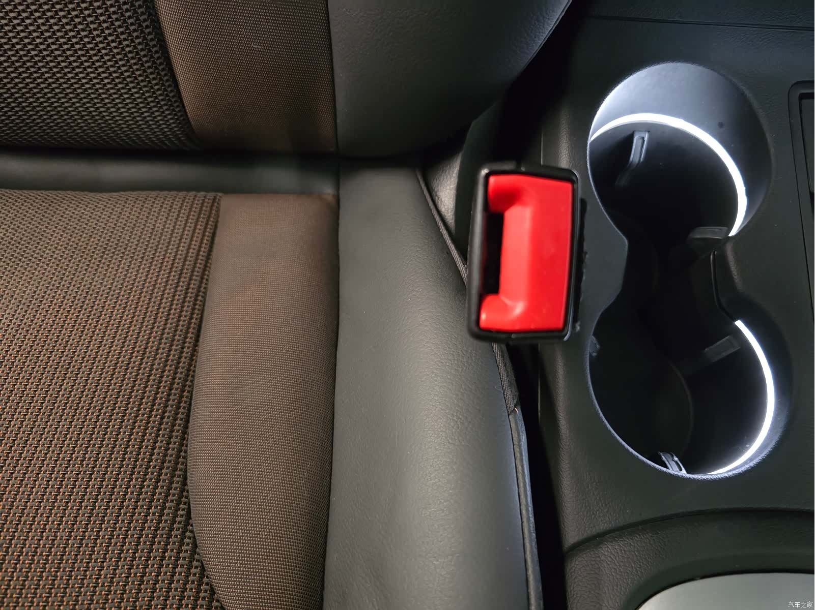 Audi Q3, 2018 16