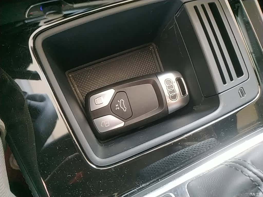 Audi A4L, 2025 9